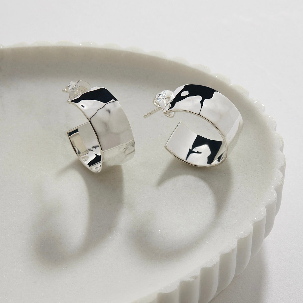NAJO La Dolce Vita Silver Hoop Earrings